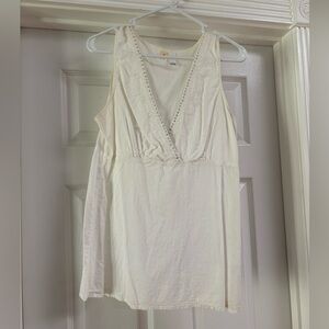 White tank top with sequin neckline and bottom